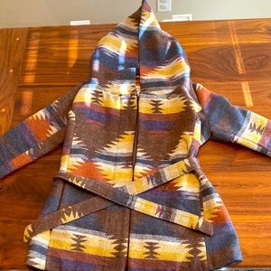 Women’s M Mossimo Aztec print coat
